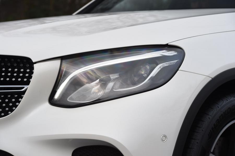 Детали экстерьера Mercedes-Benz GLC220 d 4Matic AMG Line Coupe (C253) 2016 года  (UK) (фото 14 из 16)